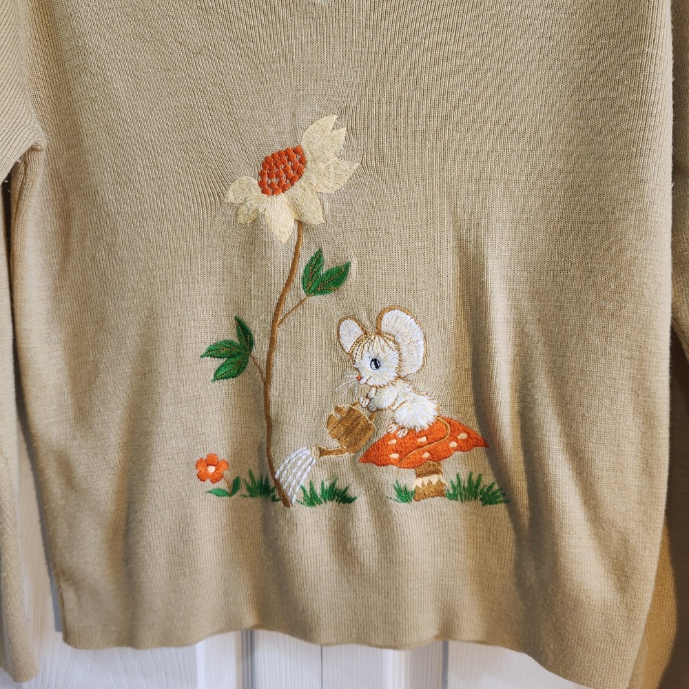 SR V Neck Tan Embroidered Mouse Flower Sweater Long‎ Sleeve Women Vintage